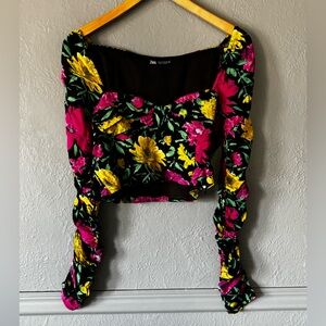 Zara Floral Long Sleeve Cropped Top M